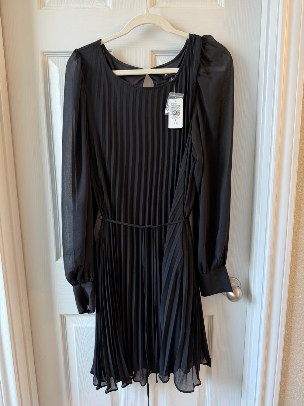 torrid Black Pleated Long-Sleeve Chiffon Dress